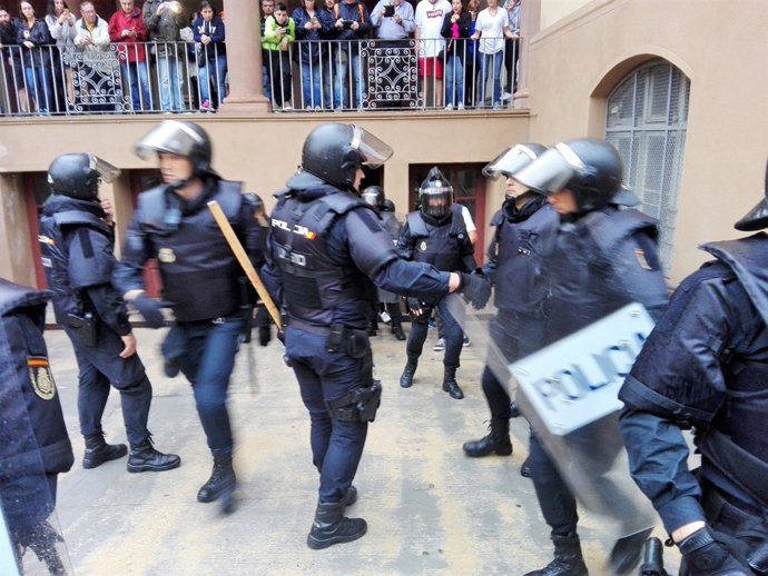 Policia Nacional i Guàrdia Civil requisen urnes del referèndum de el 1-O (recurs