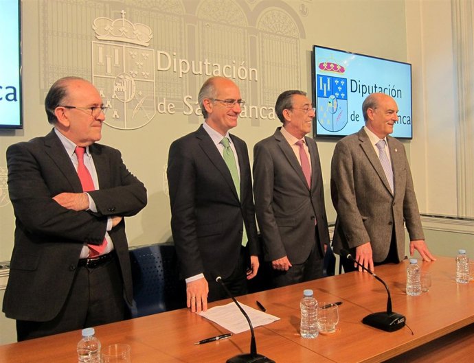 Presentación del nuevo servicio que la Diputación para gestión de escombros.18-5