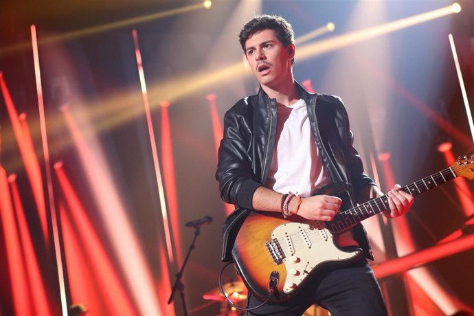 El cantante Alfred García