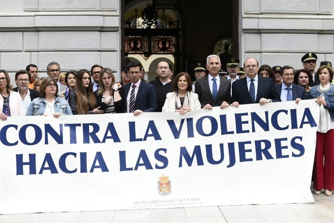 Concentración por la muerte de la joven María del Mar en Las Gabias