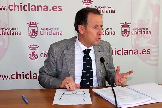 José María Román, alcalde de Chiclana