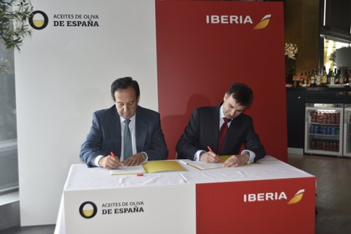 Iberia y Aceites de Oliva de España firman un acuerdo de colaboración