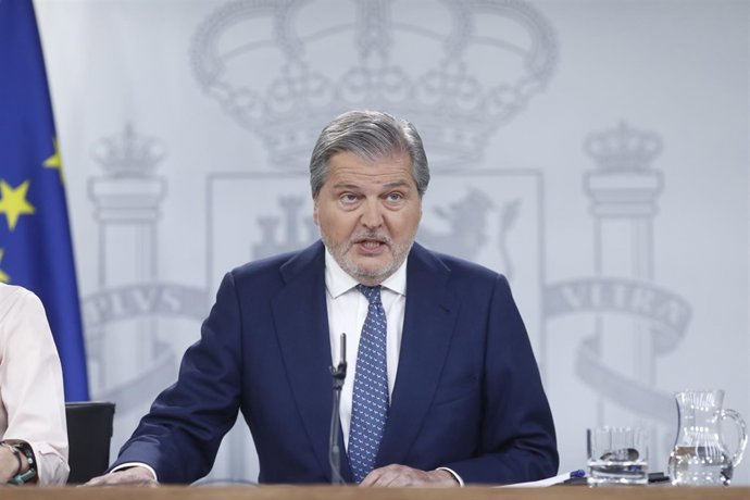 Rueda de prensa del portavoz del Gobierno, Iñigo Méndez de Vigo, tras el Consejo