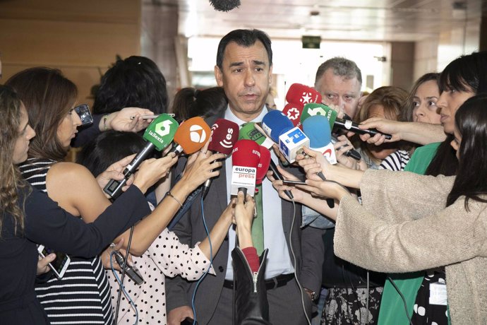 Fernando Martínez Maillo hace declaraciones en la Asamblea de Madrid