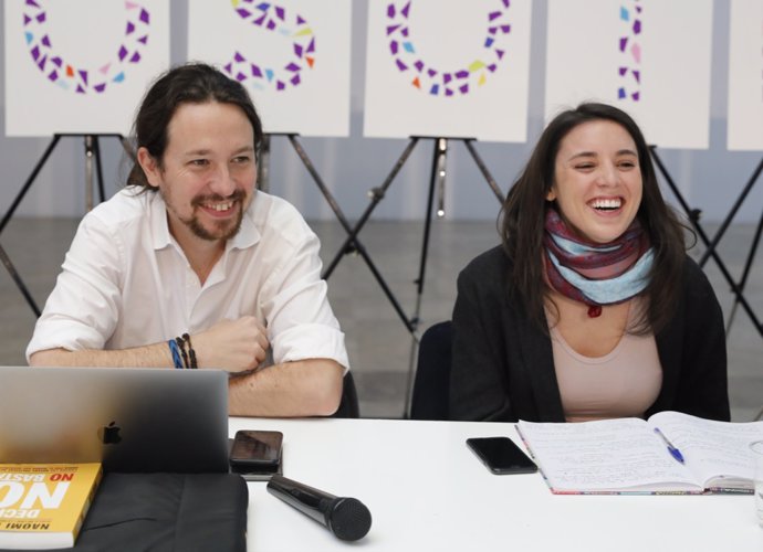 Montero e Iglesias durante la reunión Rumbo 2020: La revolución ya es feminista