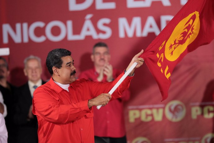 Nicolás Maduro en una gala en el cuartel general del CNE