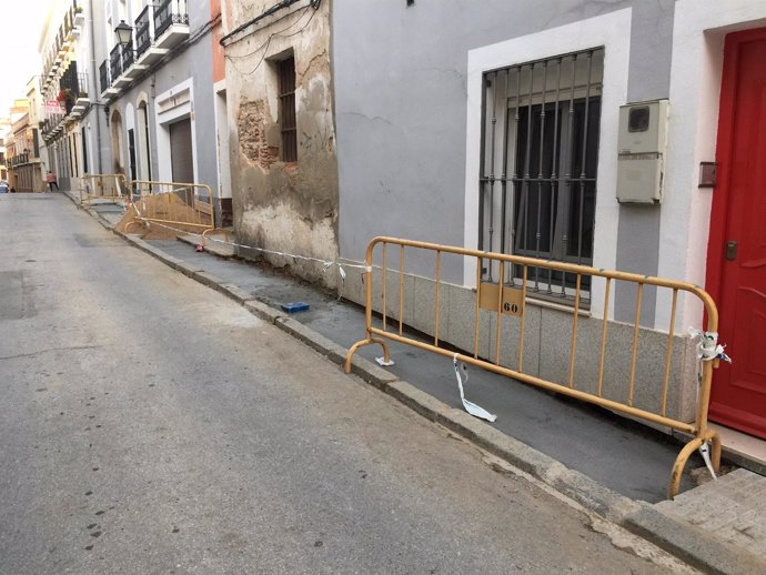 Obras en la calle Melchor de Évora en Badajoz por una rotura de tubería
