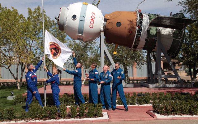 Cosmonautas y astronautas en Baikonur