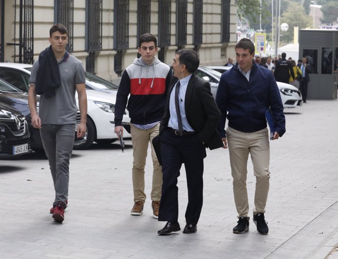Llegan al juicio los jóvenes acusados de terrorismo por incidentes en Pamplona