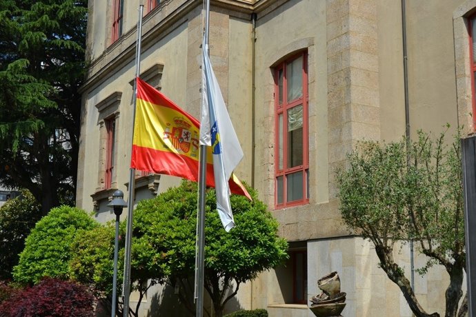 Luto oficial en el Parlamento por la muerte del diputado Carlos López Crespo