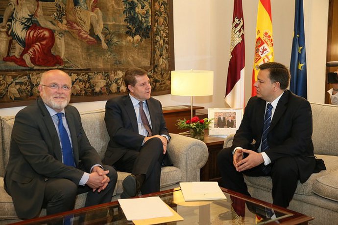 Reunión entre Emiliano García-Page, Manuel Serrano y Pedro Antonio Ruiz Santos