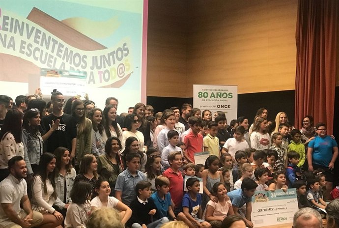 Ganadores autonómicos del concurso escolar del Grupo Social ONCE