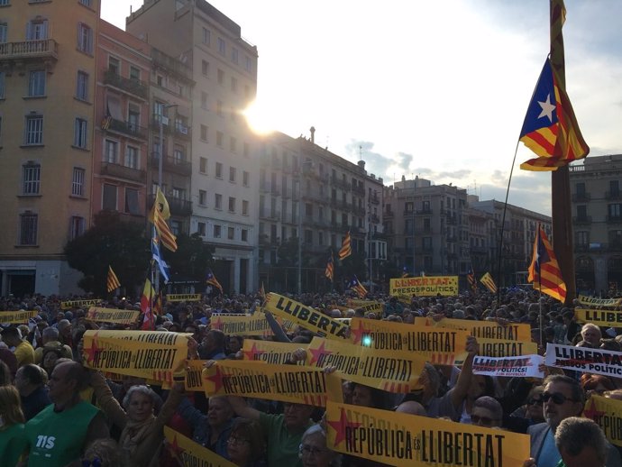 Concentració de l'ANC a Barcelona contra la prolongació del 155