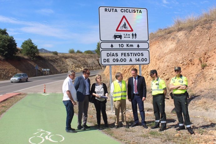 El delegado, en su visita a una ruta cicilista segura en Artana