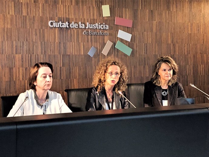Fiscal Concepción Talón, juezas Mercè Caso y Lidia Ureña