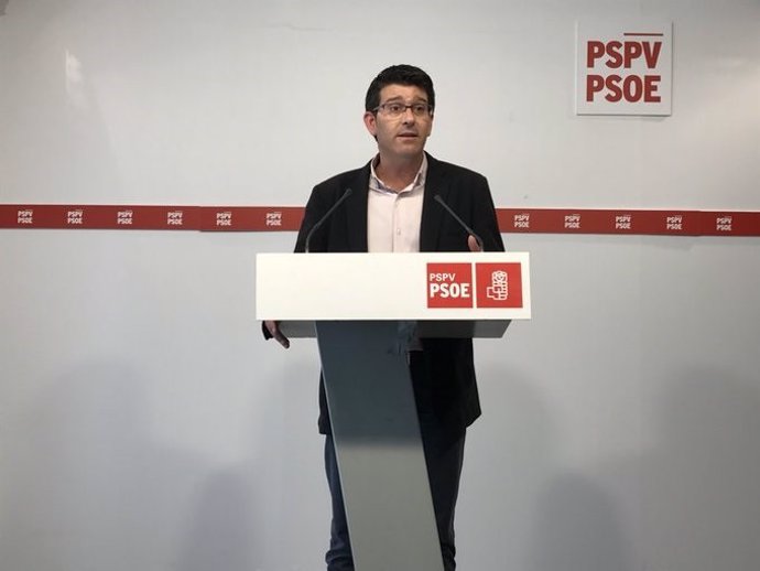 El portaveu del PSPV, Jorge Rodríguez, en la roda de premsa 