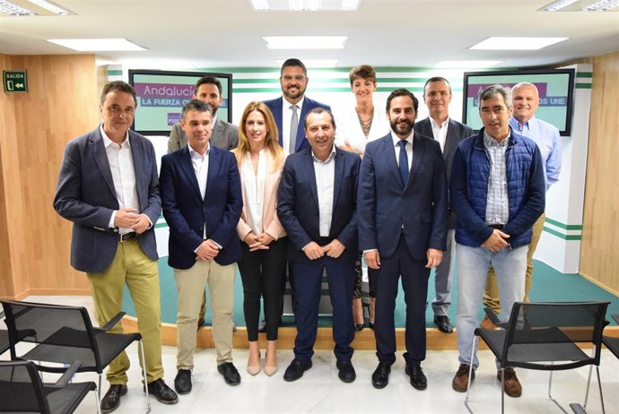 Ruiz Espejo en rueda de prensa con alcaldes de la provincia 