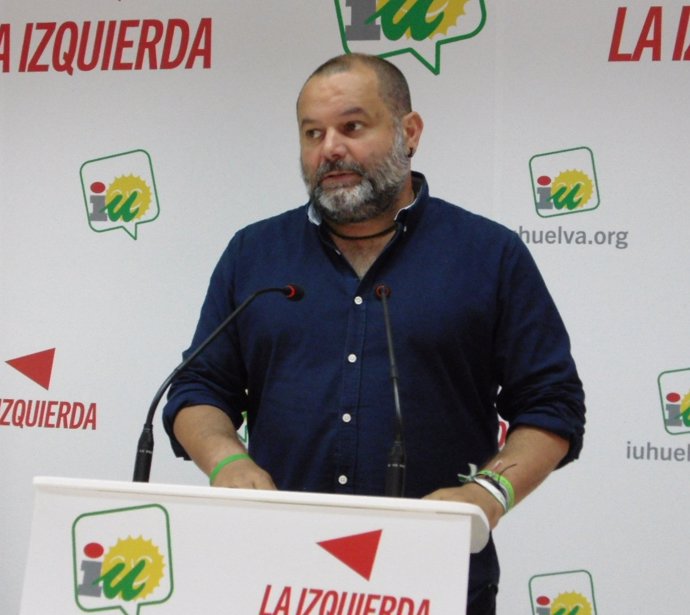 El coordinador provincial de IULV-CA en Huelva, Rafael Sánchez Rufo. 