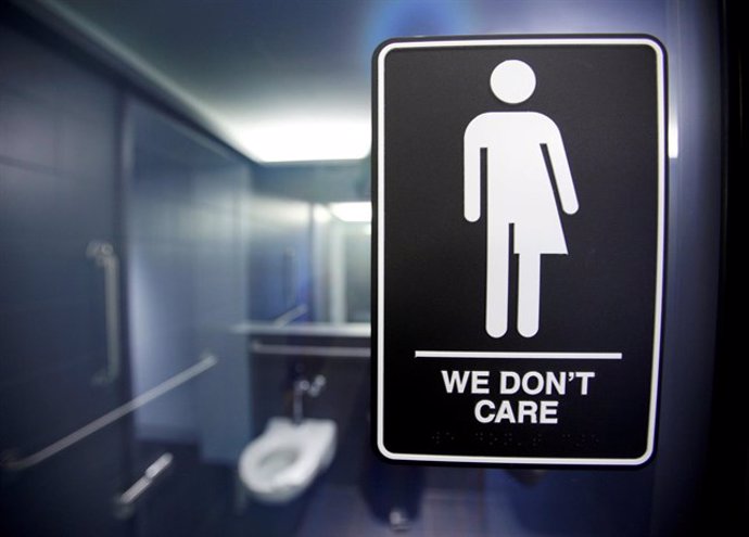  Un cartel a favor del uso de los baños según la identidad sexual