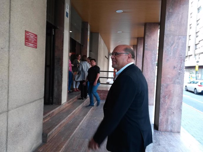 Agustín Moreno a su llegada a los juzgados
