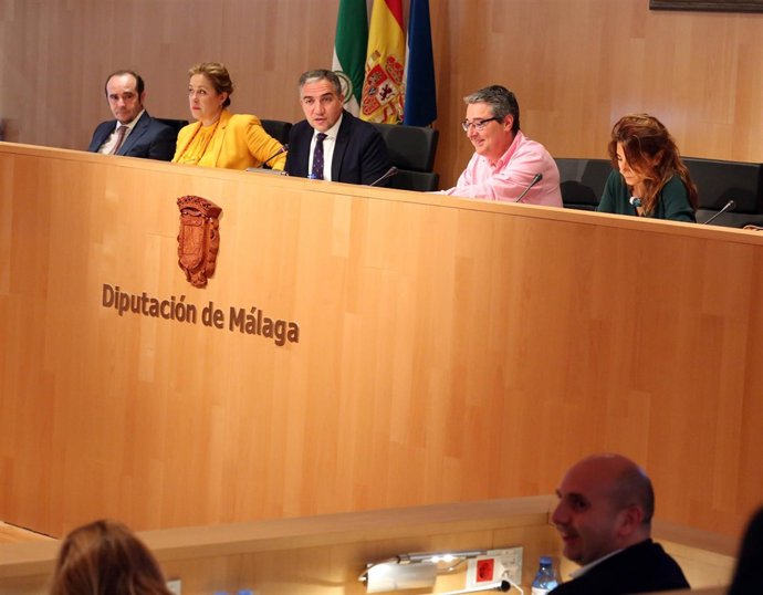 Pleno extraordinario de la Diputación de málaga mayo 2018 bendodo salado conejo 