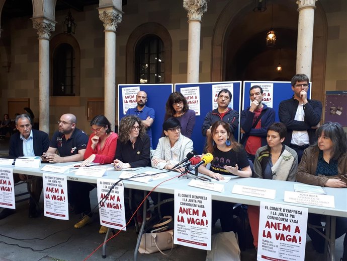 Comité de empresa del PDI laboral UB, con su pta.M.Mitjans
