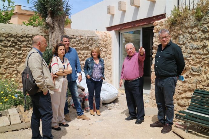 Fina Santiago visita obras en Santa Maria