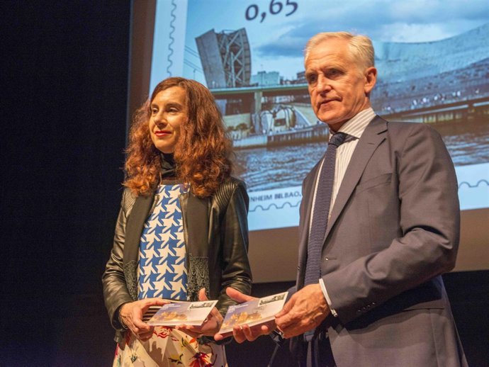 Presentación del sello dedicado al Museo Guggenheim