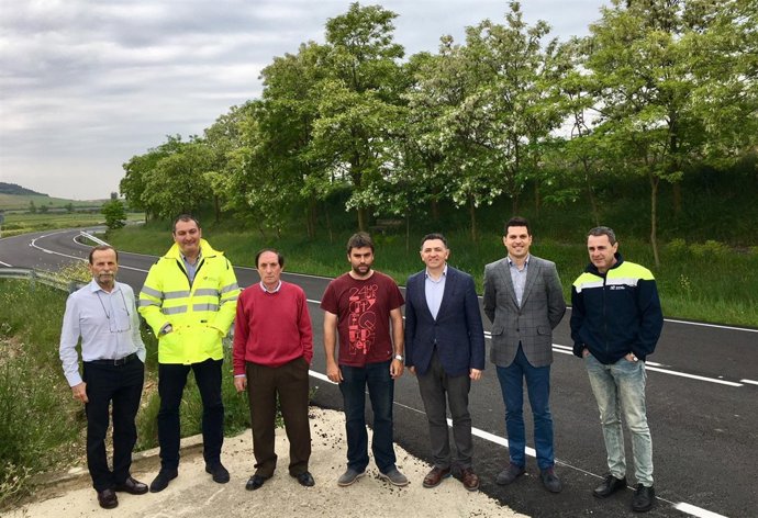 Cuevas visita obras en Ollauri