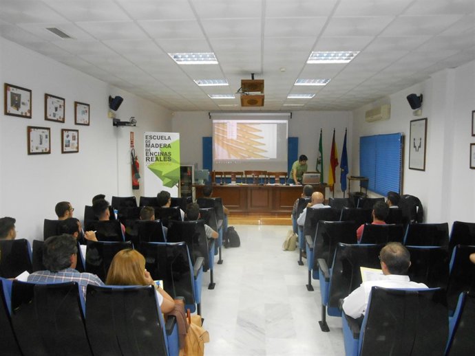 Jornada celebrada en la Escuela de Madera de Encinas Reales