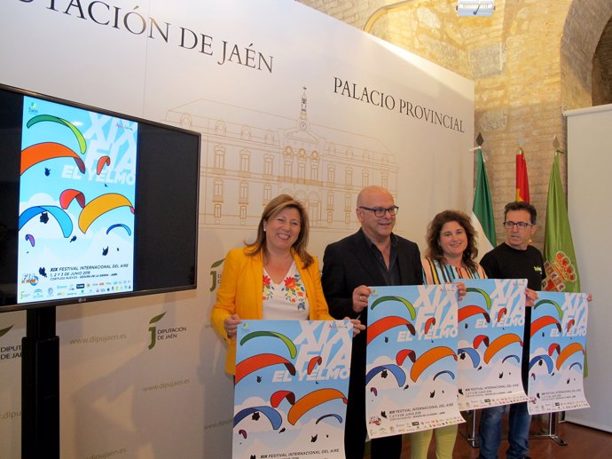 Presentación del XIX Festival Internacional del Aire El Yelmo.