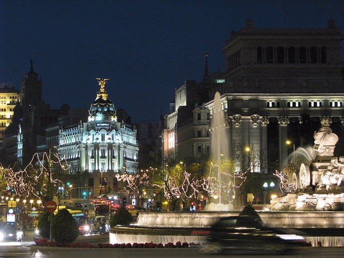 Plaza De Cibeles Y Edificio Metrópolis, Madrid