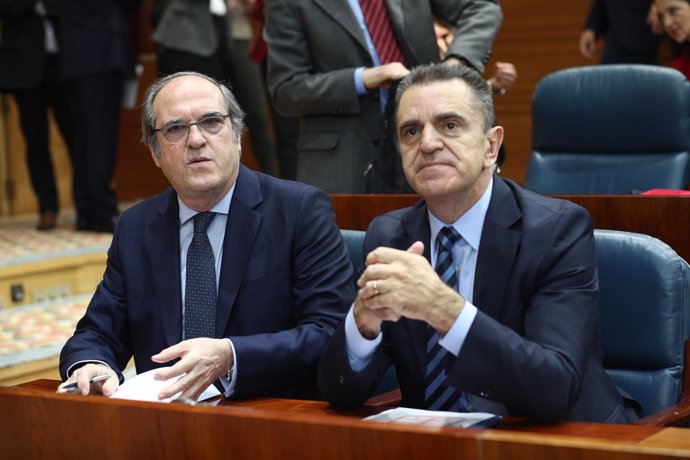 Ángel Gabilondo y José Manuel Franco durante el pleno de investidura de Garrido