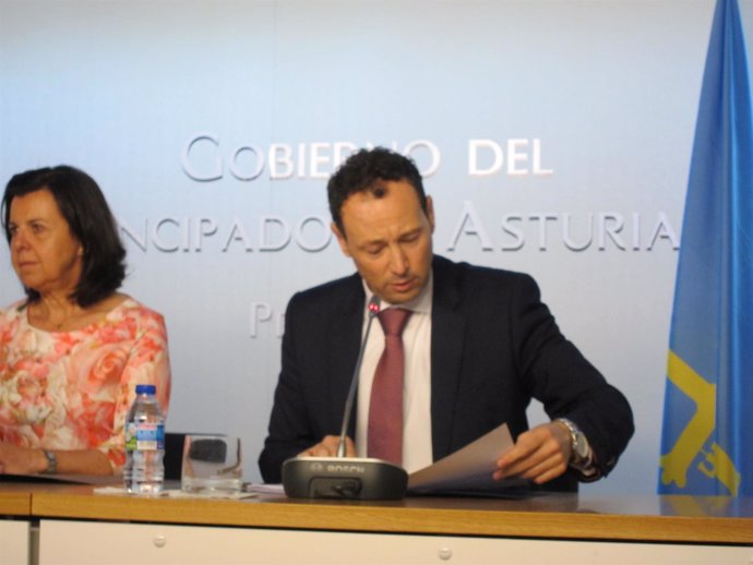 El consejero de Presidencia, Guillermo Martínez, en rueda de prensa