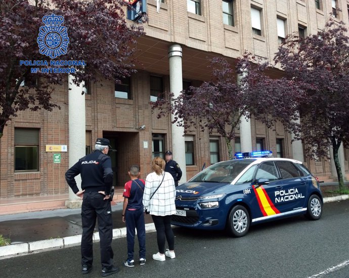 La Policía recupera un menor sustraído por su padre en Vitoria