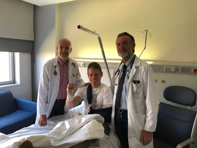 Tito Rabat (Reale Avintia Racing) tras pasar por el quirófano