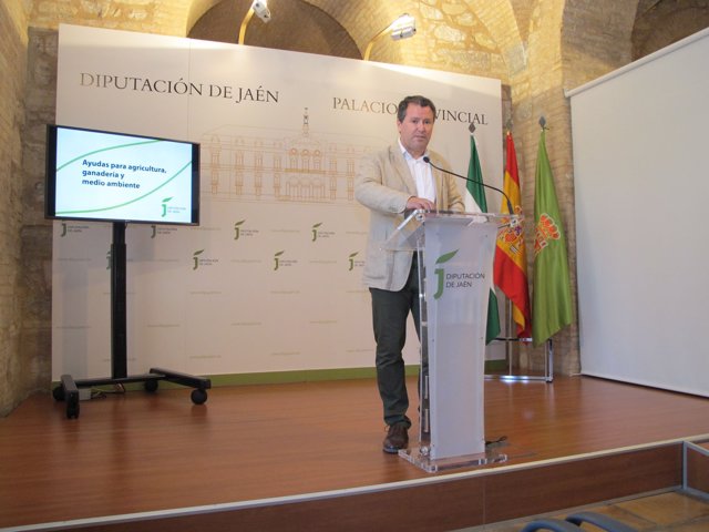 Pedro Bruno en la presentación de las ayudas