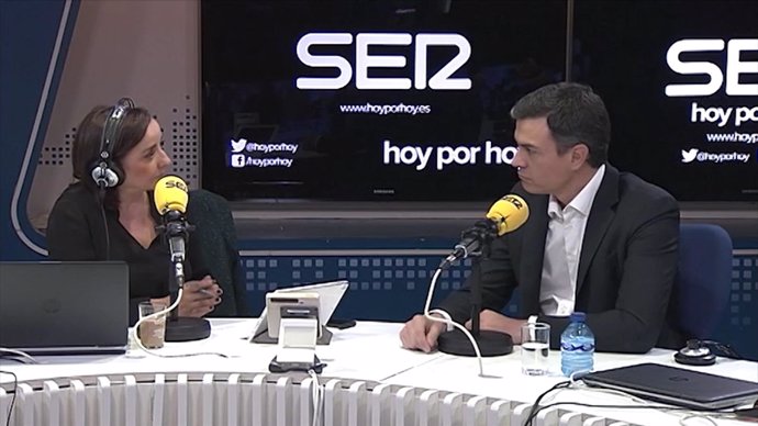 Pedro Sánchez en una entrevista radiofónica en la Cadena SER