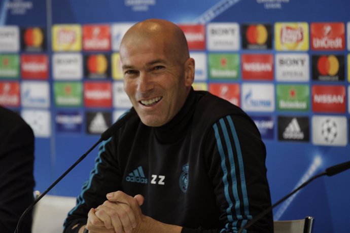 Zinedine Zidane en rueda de prensa de Champions
