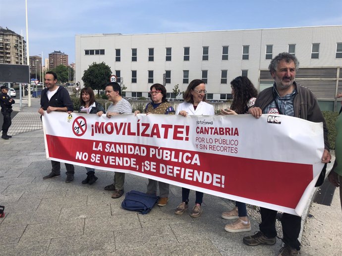 Protesta Cantabria por lo Público Sanidad Privada