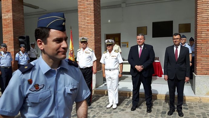 Imagen de la entrega de distinciones en la Delegación de Defensa