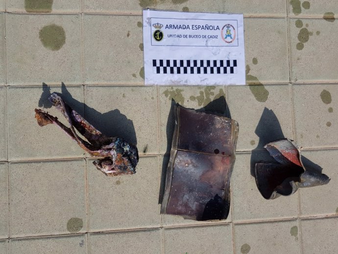 Buceadores de la Armada neutralizan un artefacto en Melilla