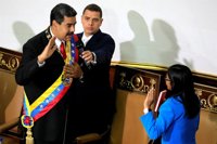 Maduro entona el 'mea culpa' y ofrece liberar presos para favorecer la "reconciliación" de Venezuela