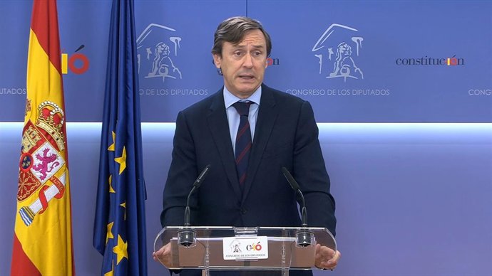 Hernando, en rueda de prensa en el Congreso de los Diputados 