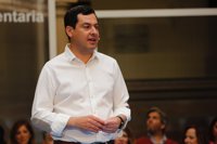 Moreno ve "absurda" la moción de censura del PSOE y pide a Cs no perjudicar la estabilidad