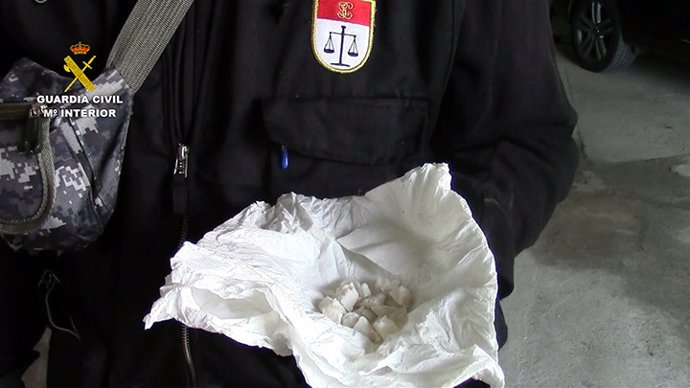 Parte de la droga intervenida por la Guardia Civil en la Operación 'Bumon'