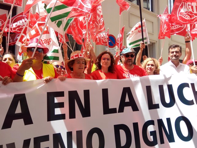 Maíllo, Lopez CCOO, IU final marcha convenio hostelería digno protesta turismo