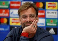 Klopp: "Es gracioso que dos técnicos que no tienen ni idea jueguen esta final"