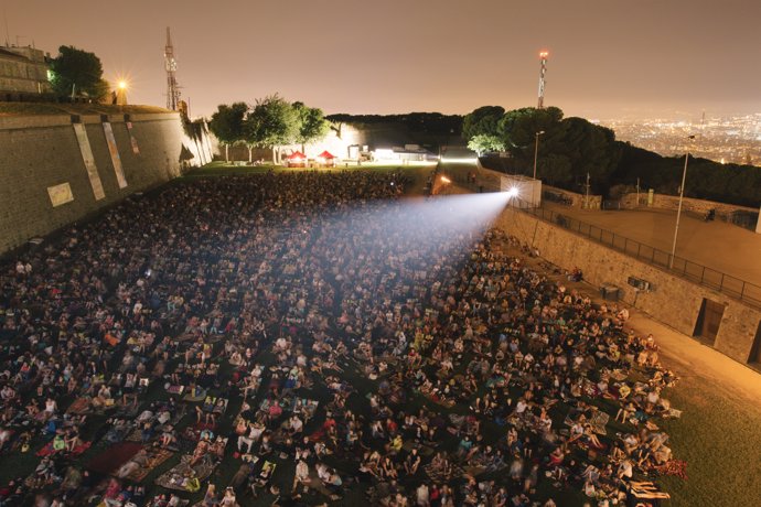 La Sala Montjuïc acollirà 16 pel·lícules a l'aire lliure de juny a agost