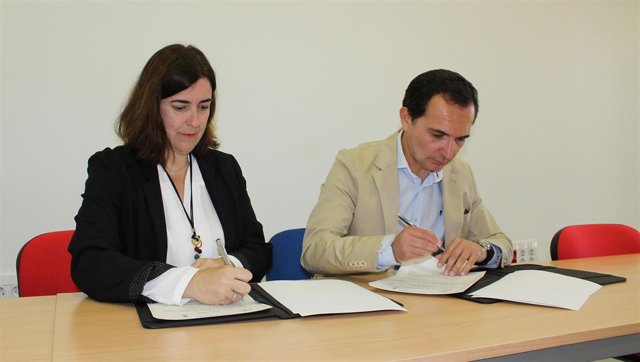 Firma de convenio entre la Junta y el Ayuntamiento de Aljaraque